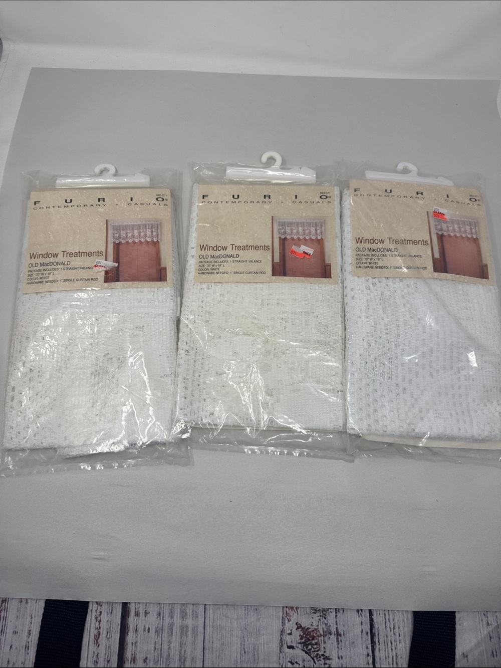VINTAGE FURIO OLD MACDONALD WINDOW VALANCE 70"W X 18"L LOT 3 LACE